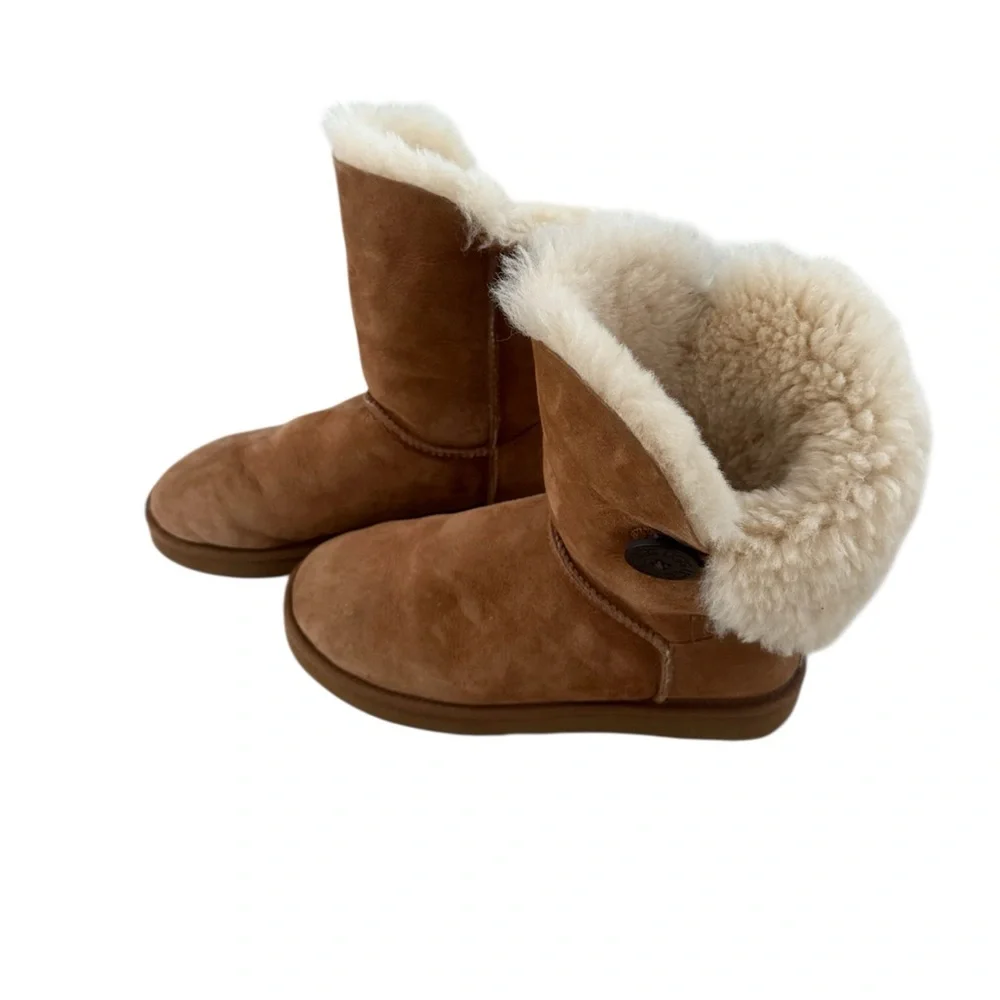 UGG Bailey Button Short Boots Chestnut - Size 7 - Picture 4 of 9